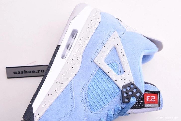 4 CT8527-400 Jordan Retro blue